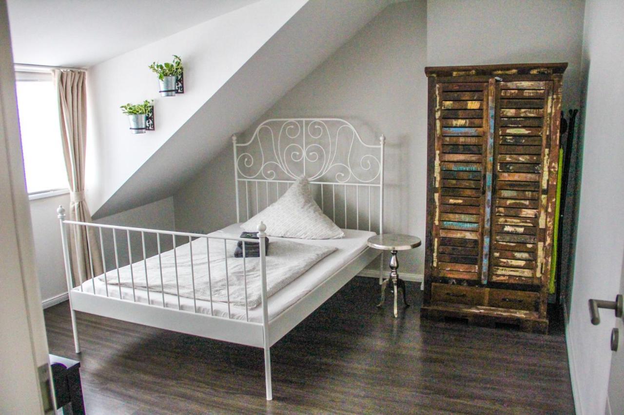 Exklusive 2 Zi. Dachgeschosswohnung In Top Lage! BRE Dış mekan fotoğraf